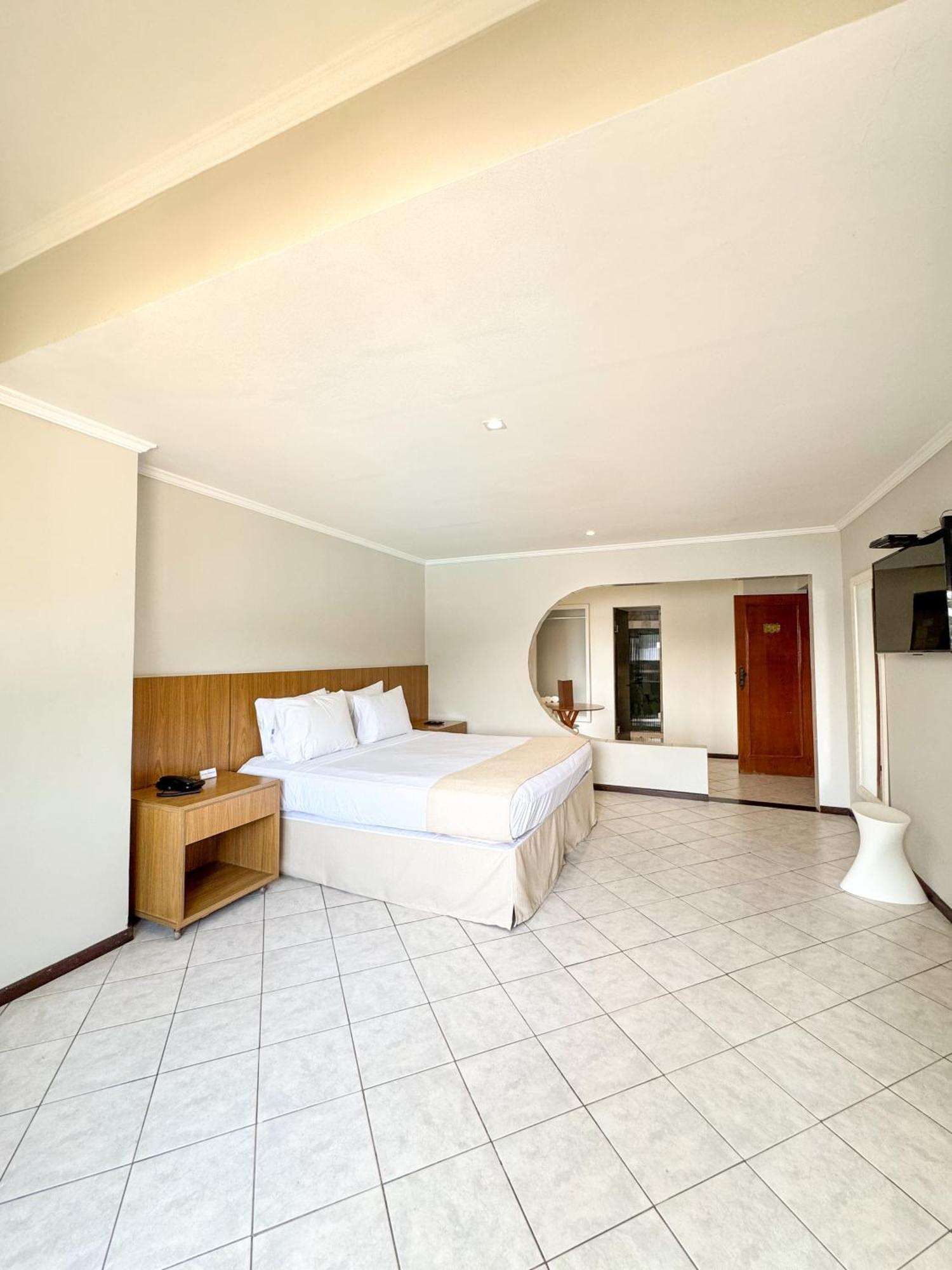 Ilha Porchat Hotel Сан-Висенти Экстерьер фото